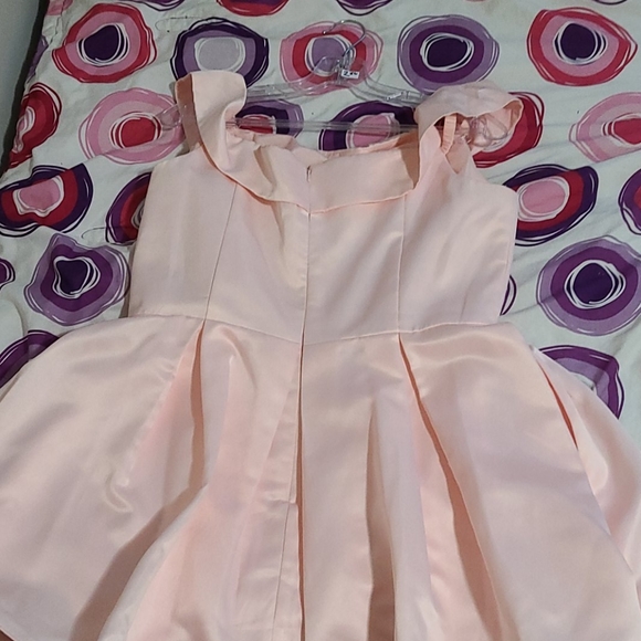 Dress - Picture 2 of 4